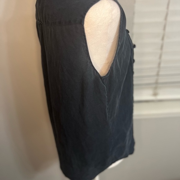 Maiyet Shirt Tail Top Blouse Blue Button
Up Sleeveless 38 Medium Silk - Picture 12 of 13